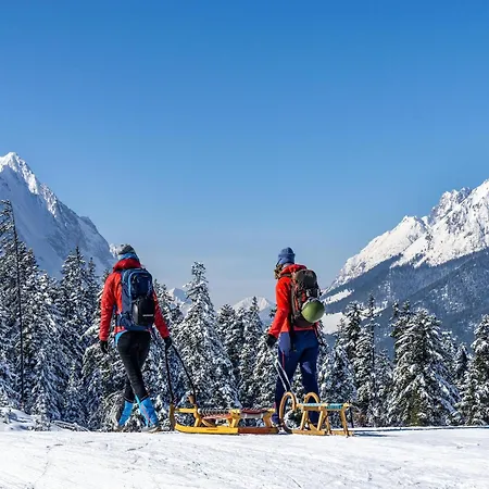 Lägenhet In Seefeld By Gschwandtkopf Slope